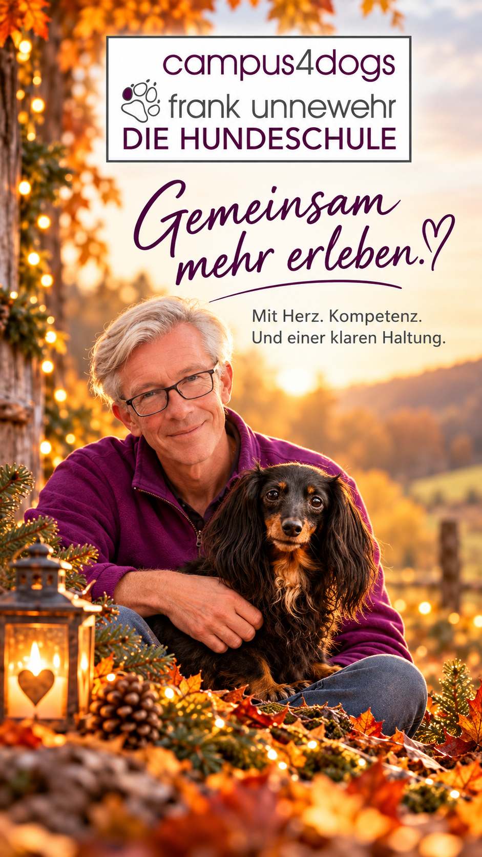 Frank Unnewehr mit Hund Timba in herbstlicher Landschaft. Homepage-Banner der Hundeschule Campus4Dogs in Bad Laer mit dem Motto „Gemeinsam mehr erleben“.